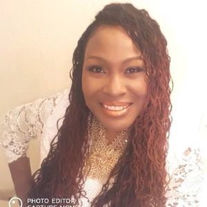 Meet your Posher, Angela